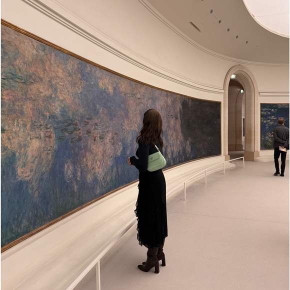 Meet your Posher, Sarah! - Picture 1 of 1